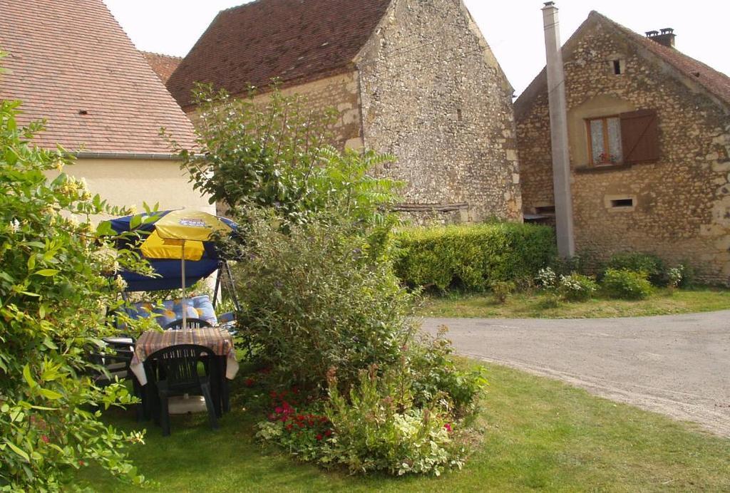 Gite De La Galaisiere Préaux エクステリア 写真